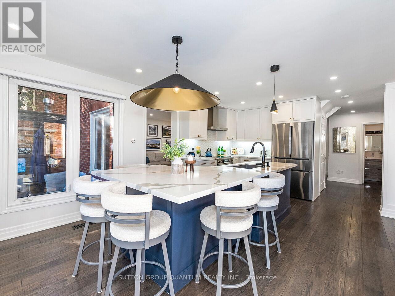 1872 Flintlock Court, Mississauga, ON - Indoor Photo Showing Dining Room