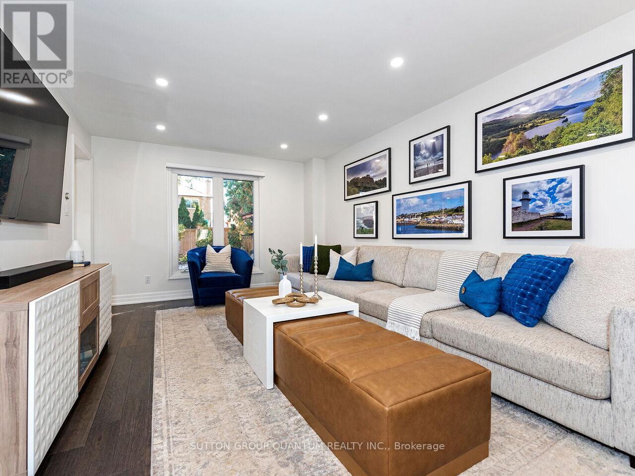 1872 Flintlock Court, Mississauga, ON - Indoor Photo Showing Living Room