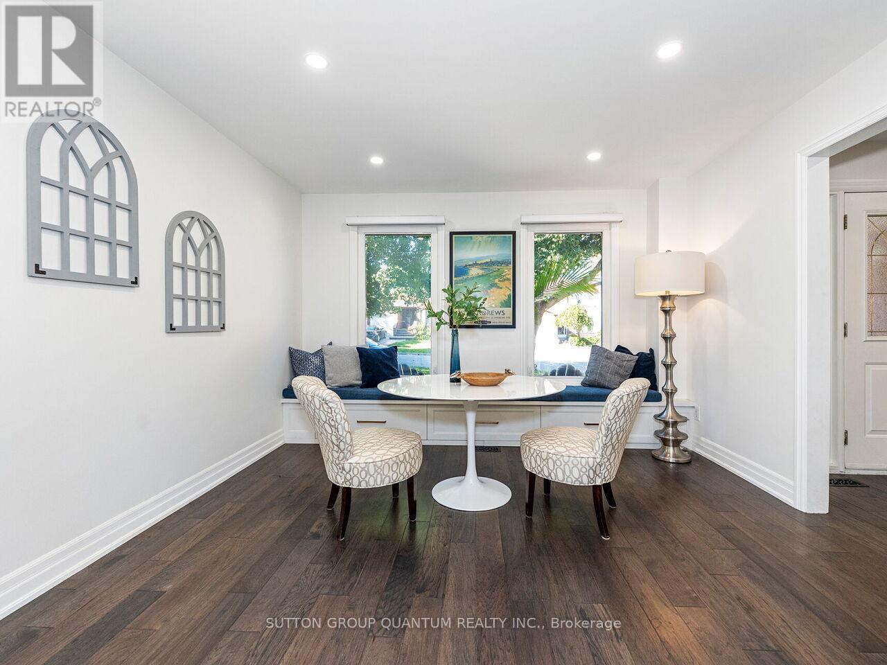 1872 Flintlock Court, Mississauga, ON - Indoor Photo Showing Dining Room