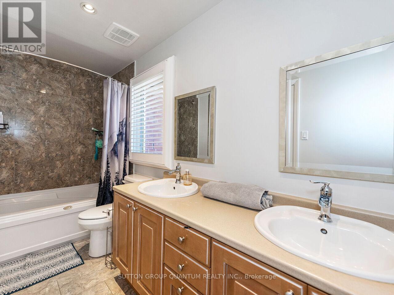 1872 Flintlock Court, Mississauga, ON - Indoor Photo Showing Bathroom