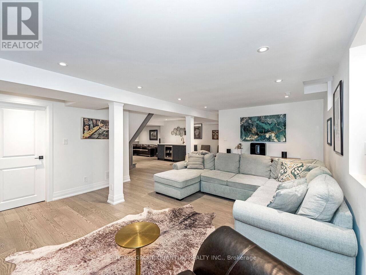 1872 Flintlock Court, Mississauga, ON - Indoor Photo Showing Living Room