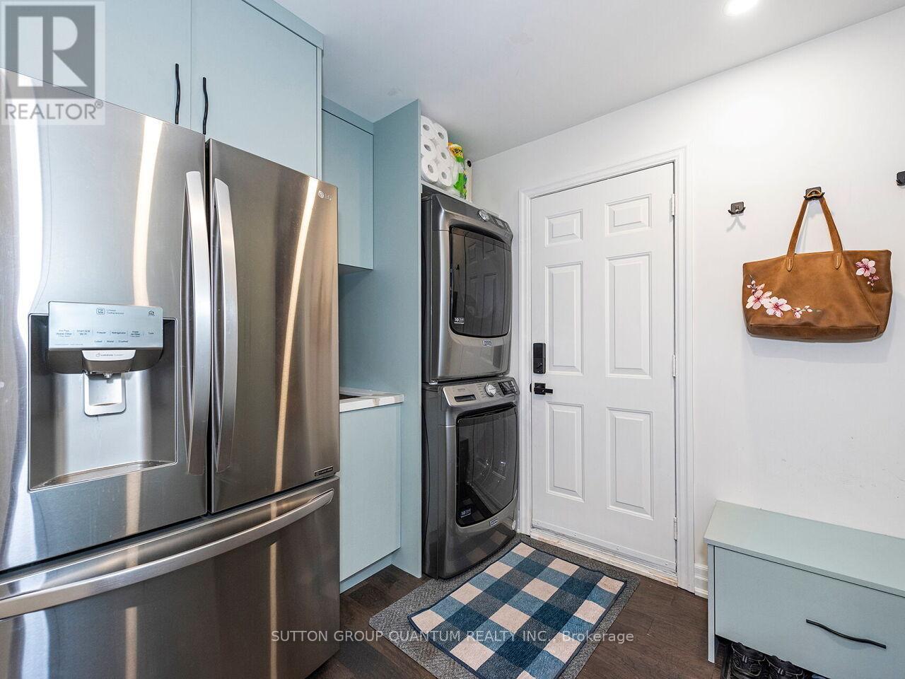 1872 Flintlock Court, Mississauga, ON - Indoor Photo Showing Kitchen