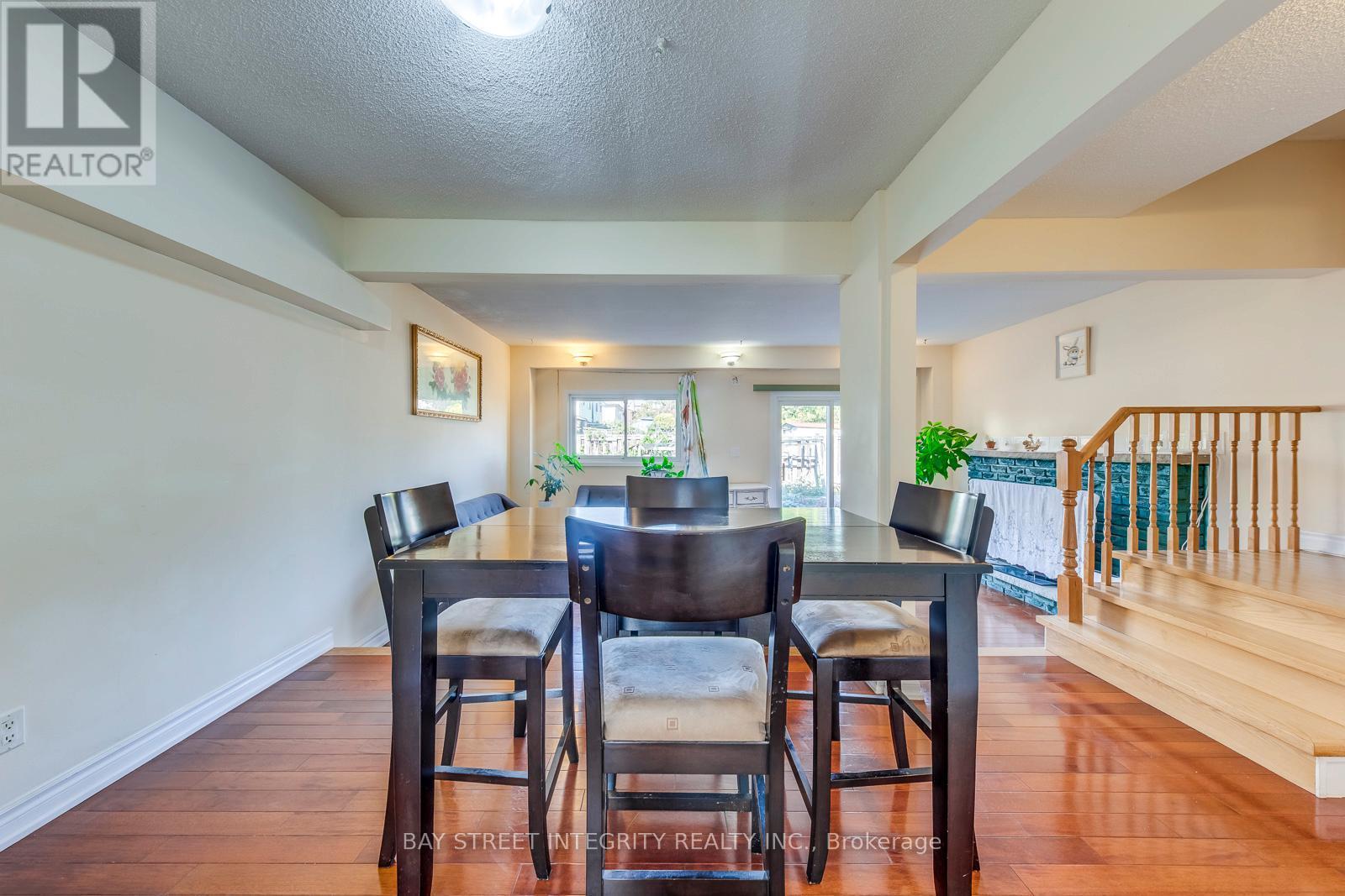 200 Invergordon Avenue, Toronto, ON - Indoor Photo Showing Dining Room