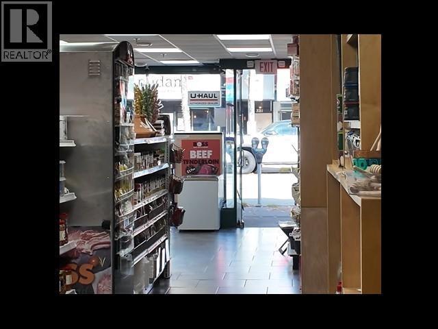 3216 W Broadway Street, Vancouver, BC