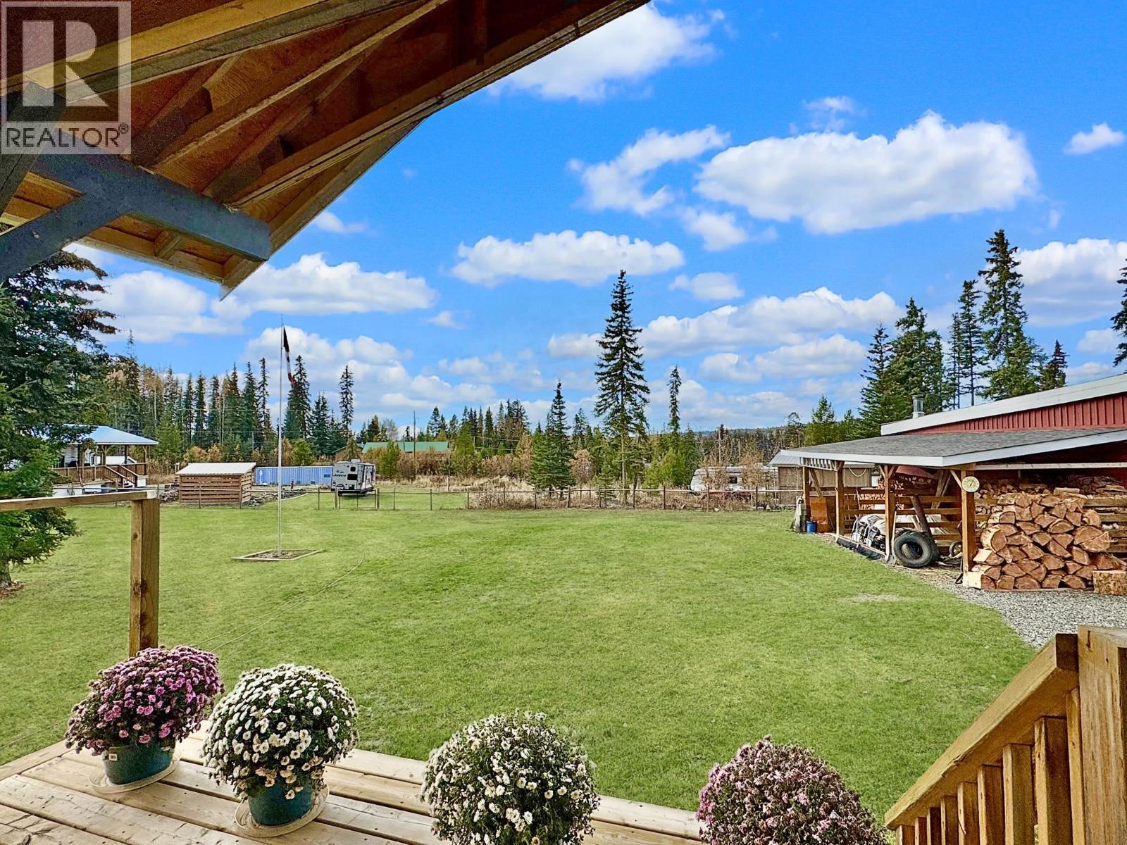 6284 Macabar Road, Deka Lake / Sulphurous / Hathaway Lakes, BC - Outdoor With Deck Patio Veranda