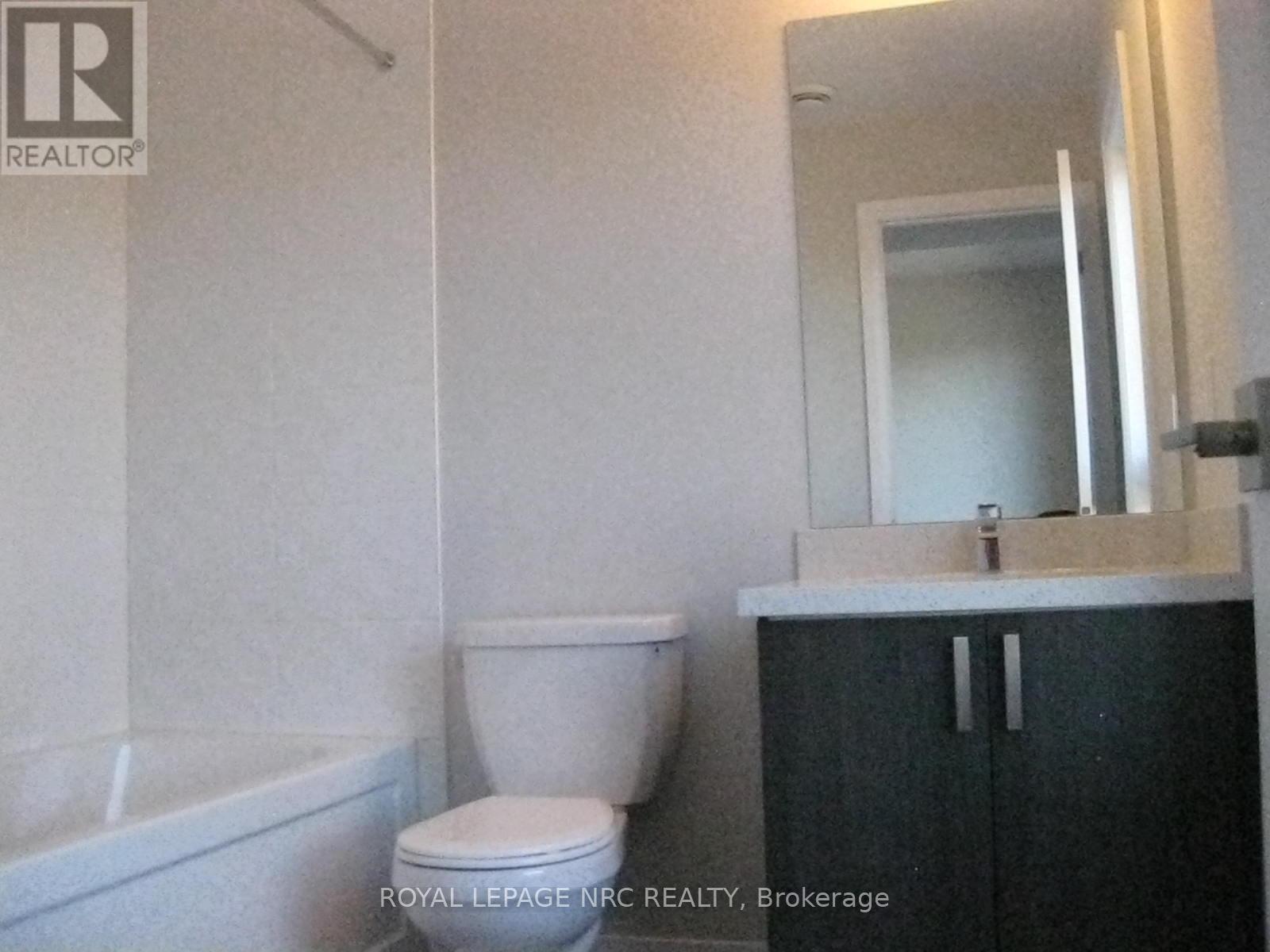 34 - 6705 Cropp Street, Niagara Falls (Morrison), ON - Indoor Photo Showing Bathroom