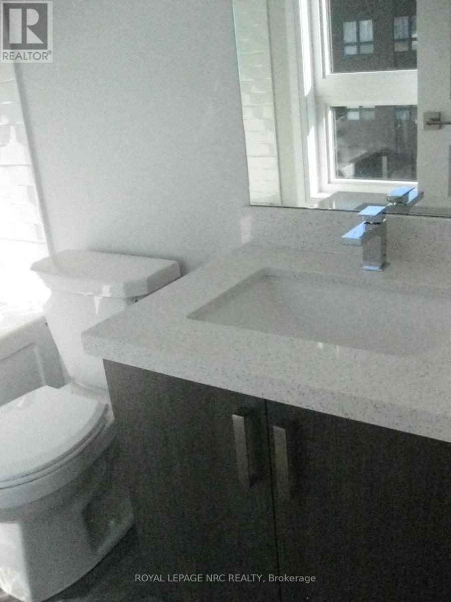 34 - 6705 Cropp Street, Niagara Falls (Morrison), ON - Outdoor