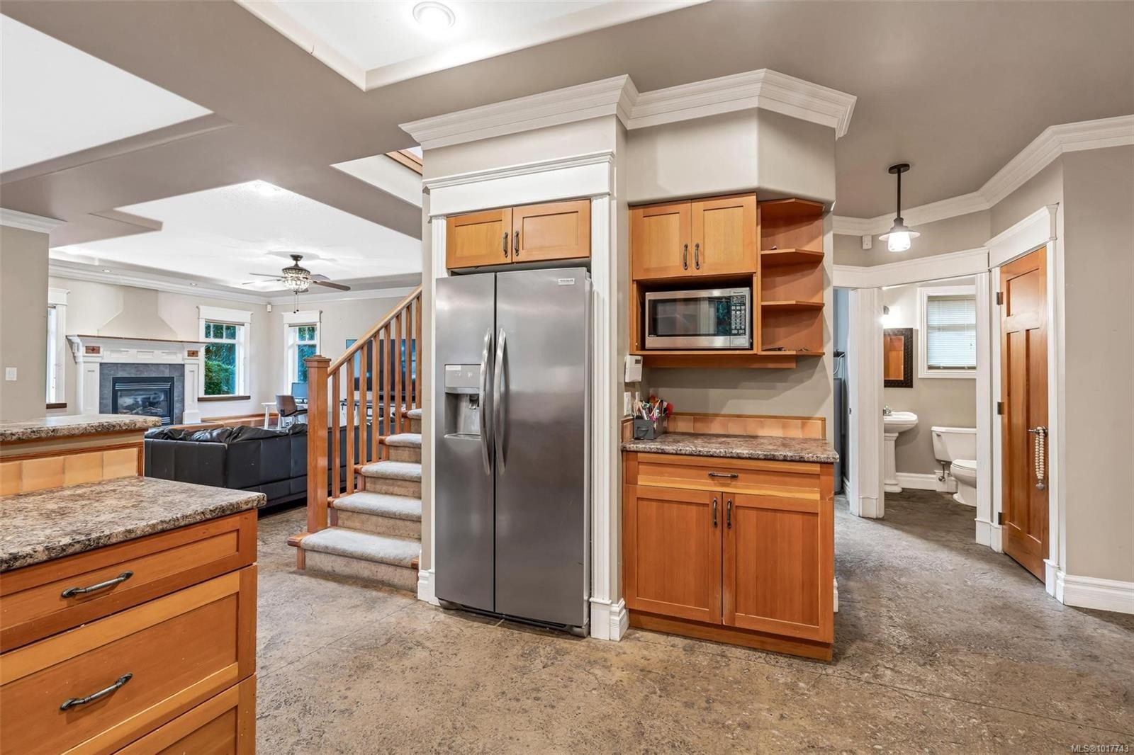 411 Conway Rd, Saanich, BC