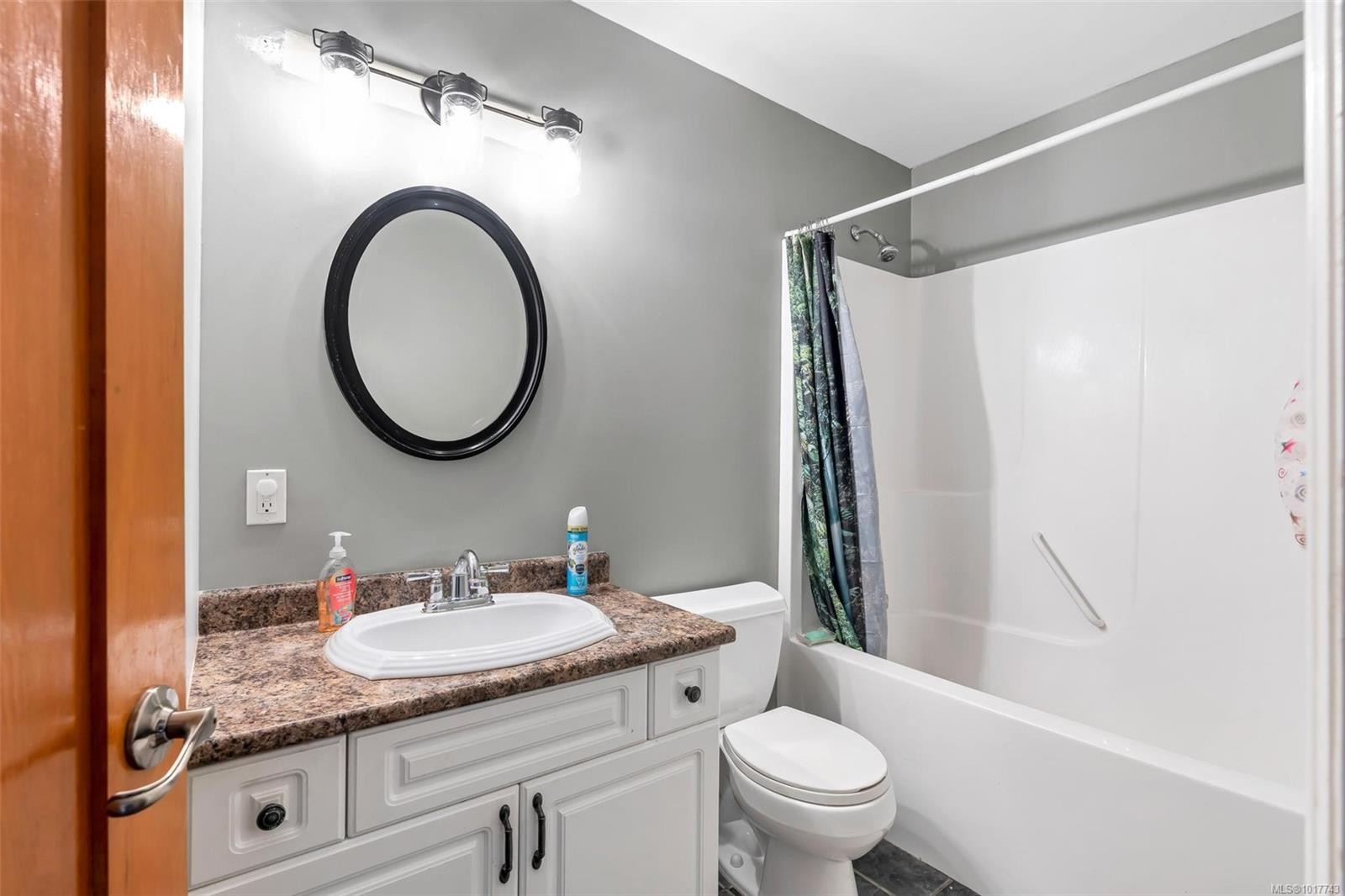 411 Conway Rd, Saanich, BC