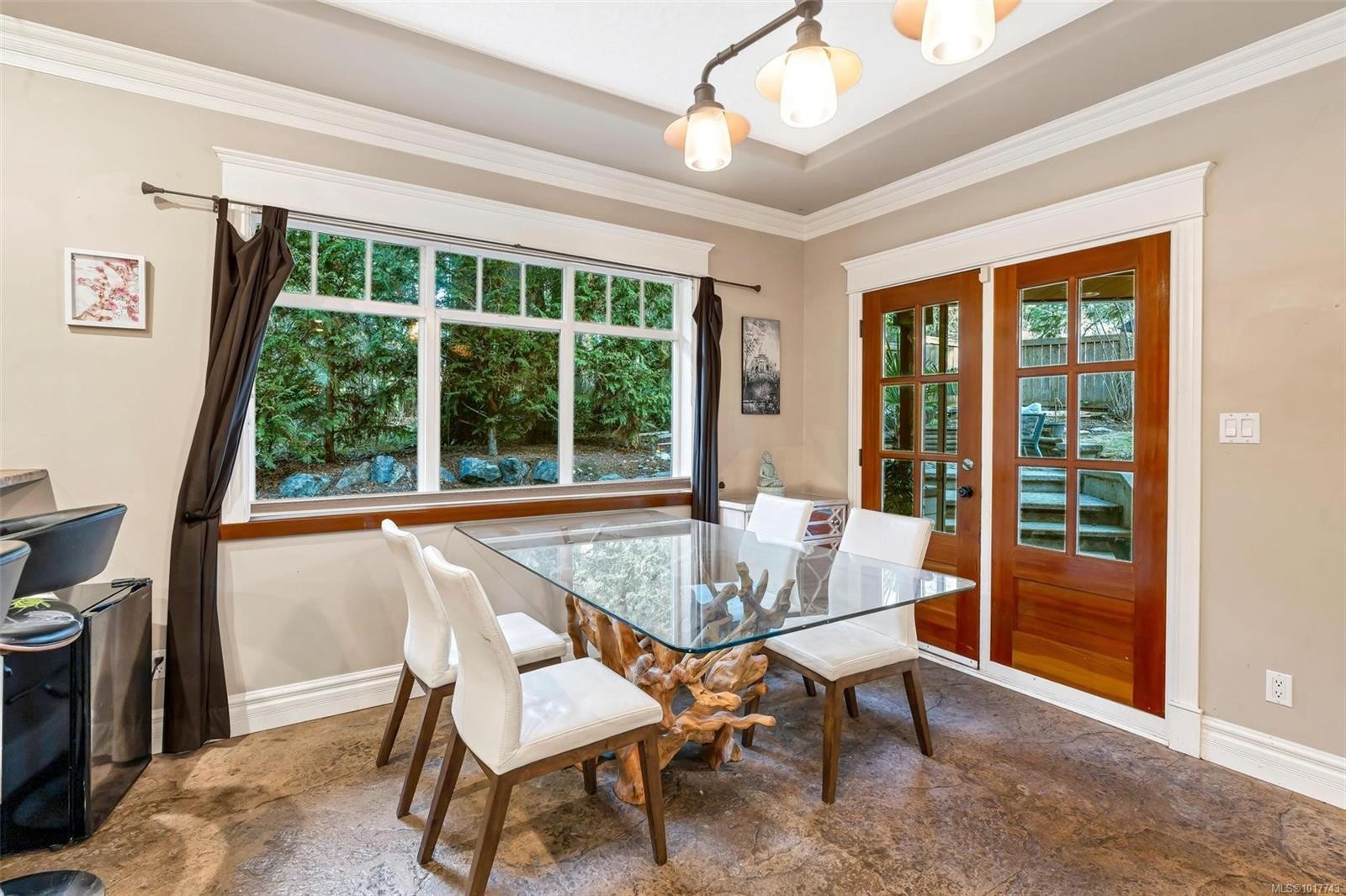 411 Conway Rd, Saanich, BC