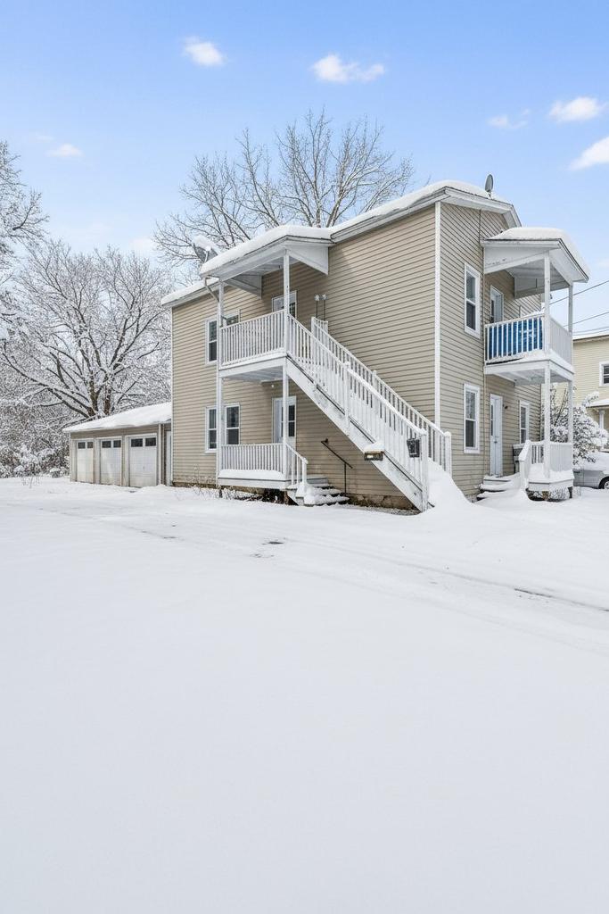 Façade - 308 - 310 Rue Des Tisserands, Magog, QC - Outdoor