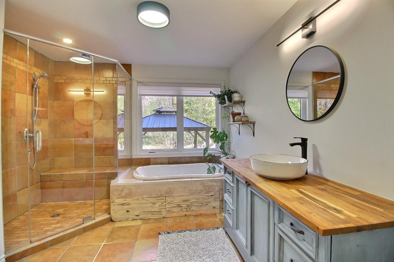 Bathroom - 91 Rue Meunier, Eastman, QC - Indoor Photo Showing Bathroom