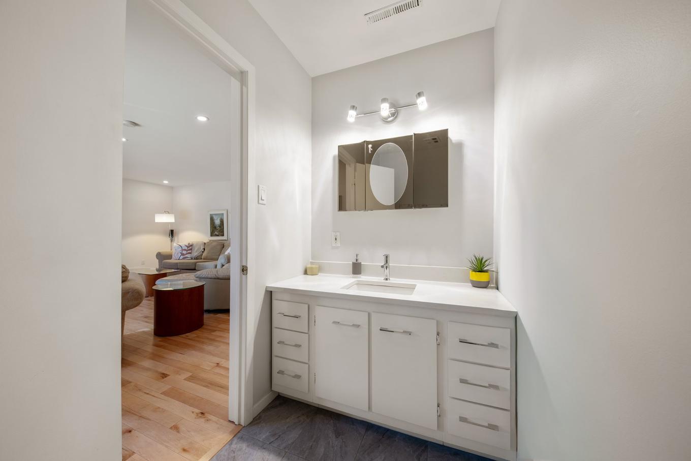 Salle d'eau - 52 Rue Lebel, Saint-Jean-Sur-Richelieu, QC - Indoor Photo Showing Bathroom