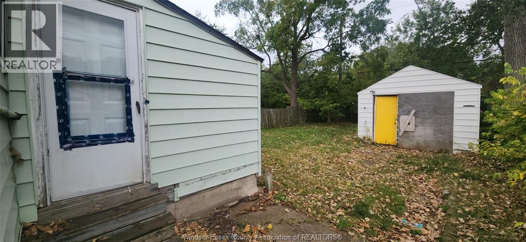 1256 California Avenue, Windsor, ON - Outdoor With Exterior