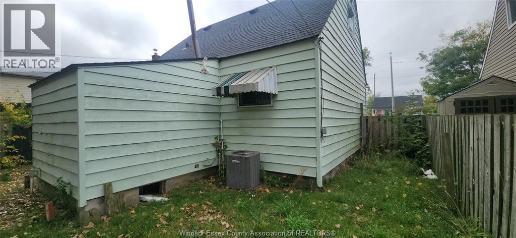 1256 California Avenue, Windsor, ON - Outdoor With Exterior