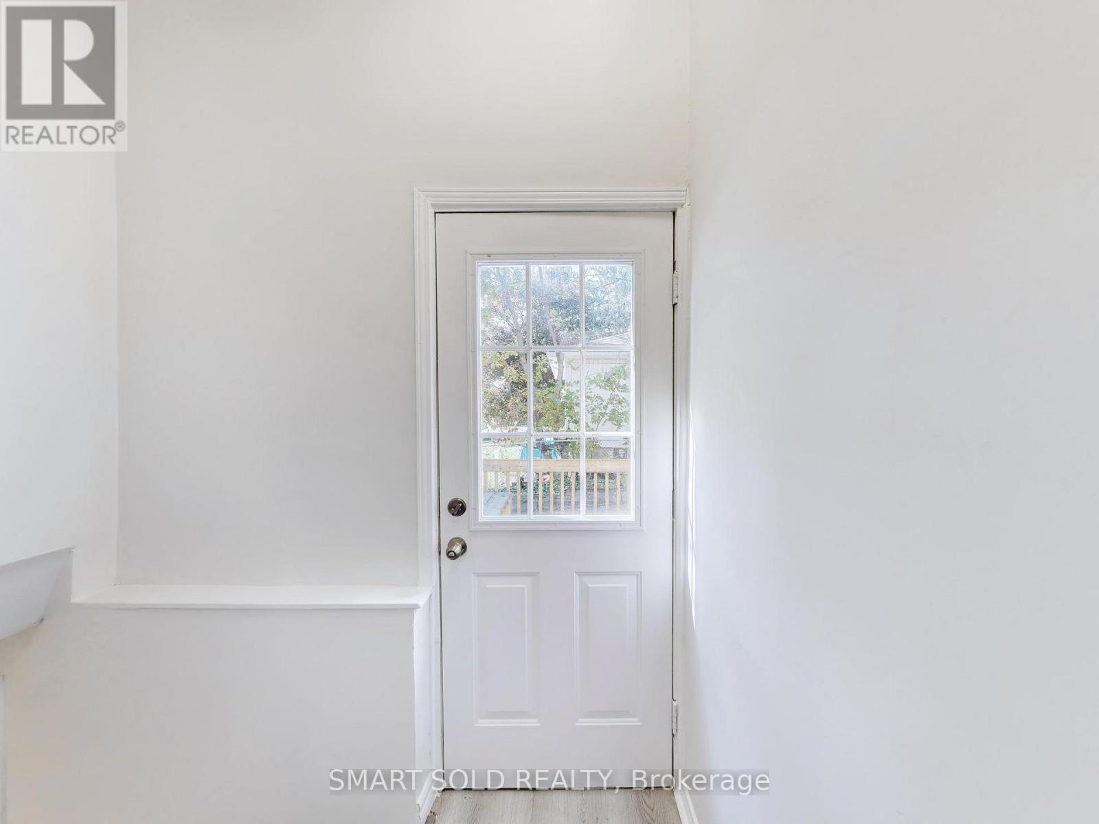 1051 Janette Street, Newmarket, ON - Indoor Photo Showing Other Room