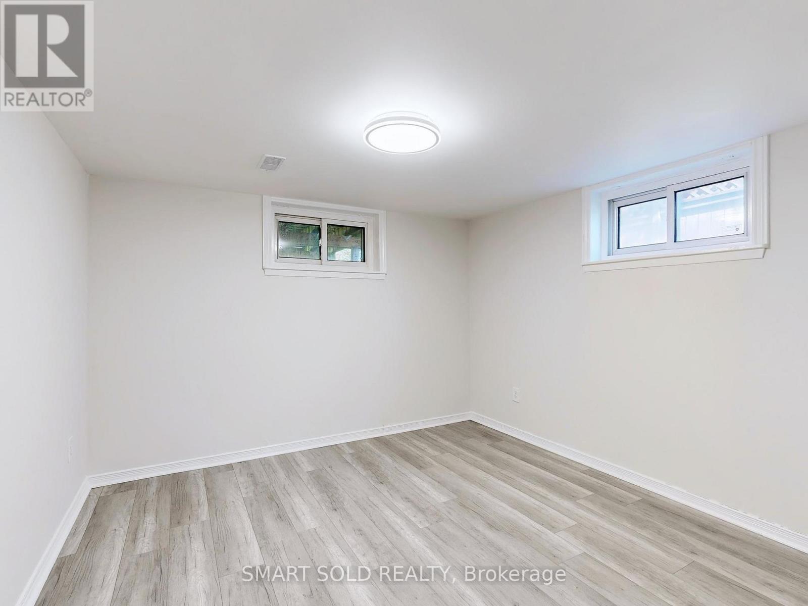 1051 Janette Street, Newmarket, ON - Indoor Photo Showing Other Room