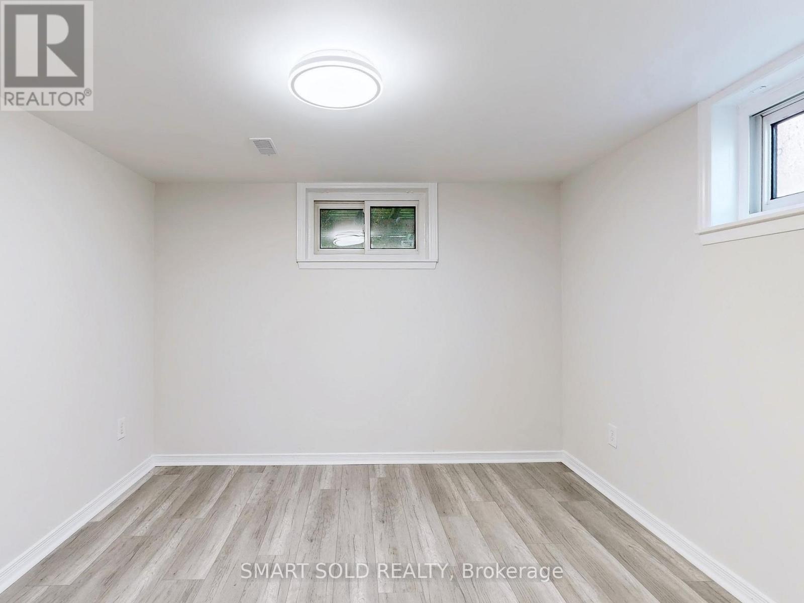 1051 Janette Street, Newmarket, ON - Indoor Photo Showing Other Room