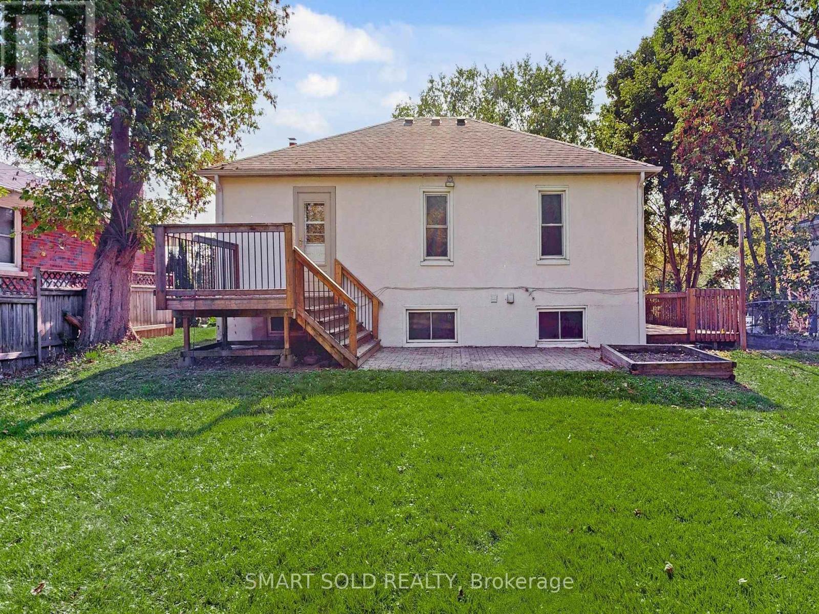 1051 Janette Street, Newmarket, ON - Outdoor With Deck Patio Veranda