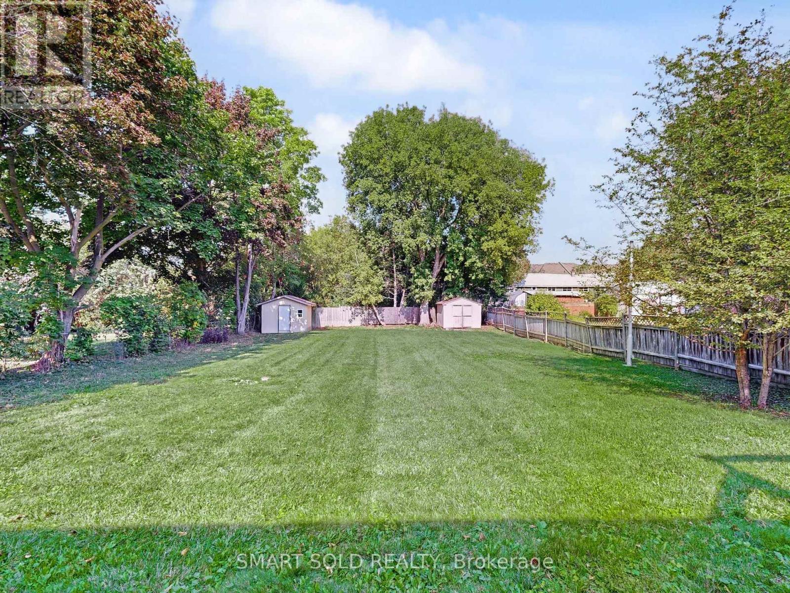 1051 Janette Street, Newmarket, ON - Outdoor