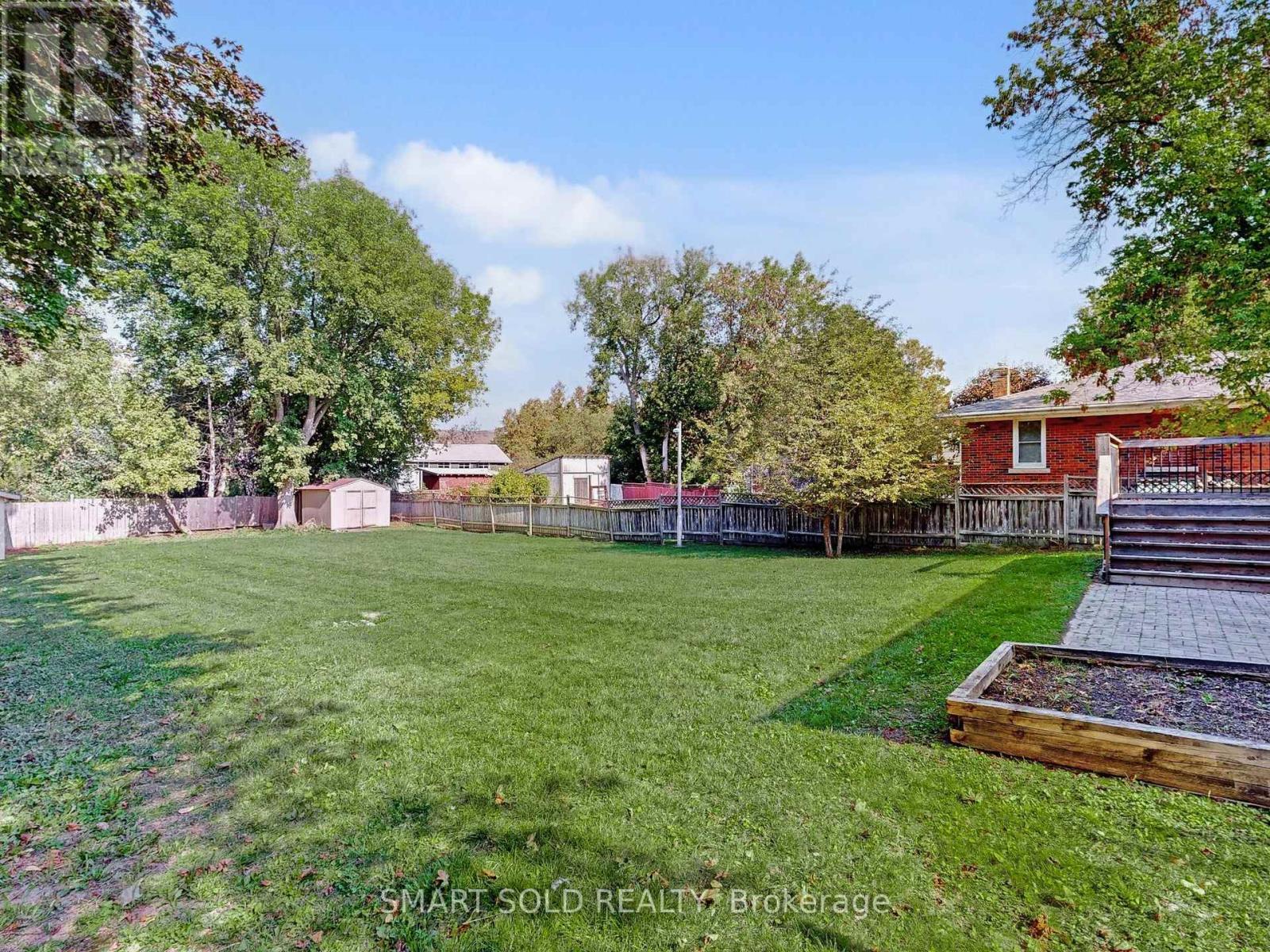 1051 Janette Street, Newmarket, ON - Outdoor