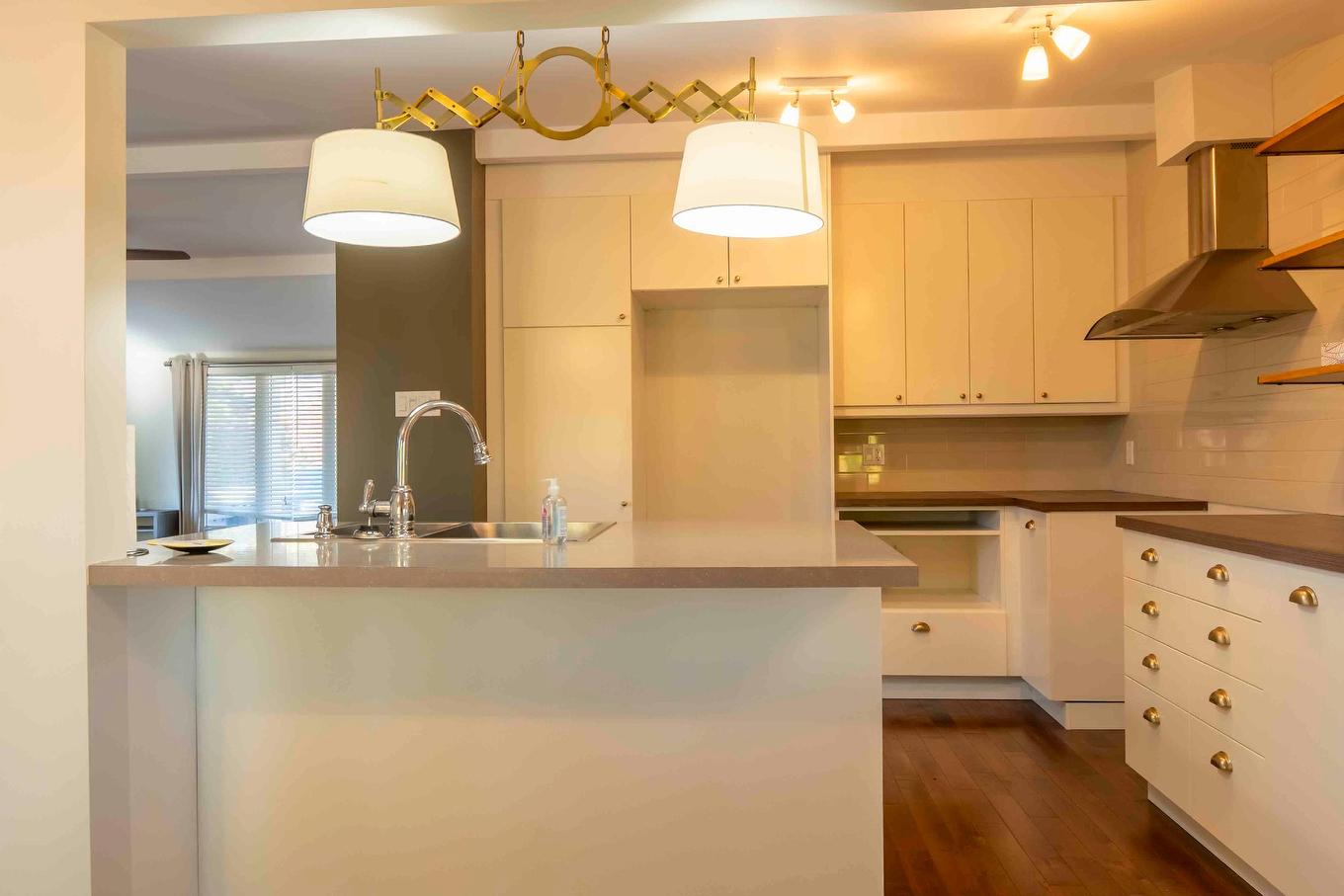 Cuisine - 4016 Ch. St-Charles, Terrebonne (Lachenaie), QC - Indoor Photo Showing Kitchen