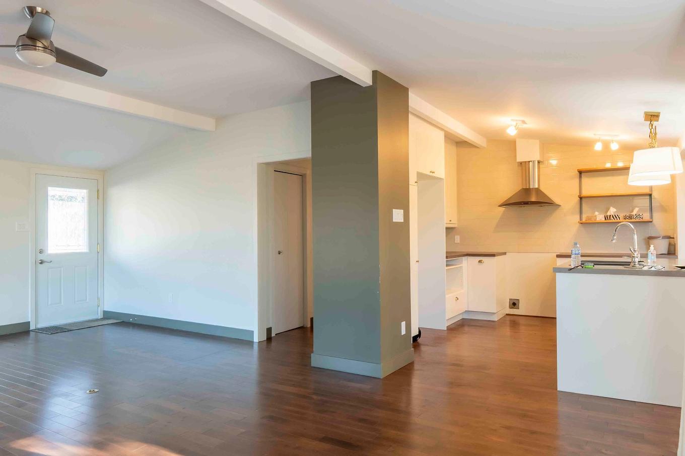 Cuisine - 4016 Ch. St-Charles, Terrebonne (Lachenaie), QC - Indoor