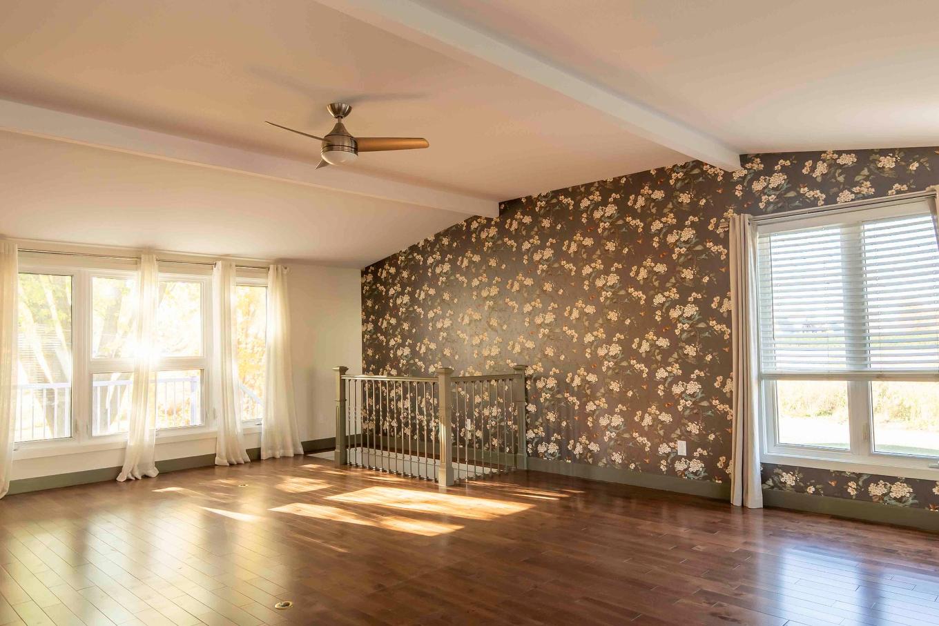 Salon - 4016 Ch. St-Charles, Terrebonne (Lachenaie), QC - Indoor Photo Showing Other Room