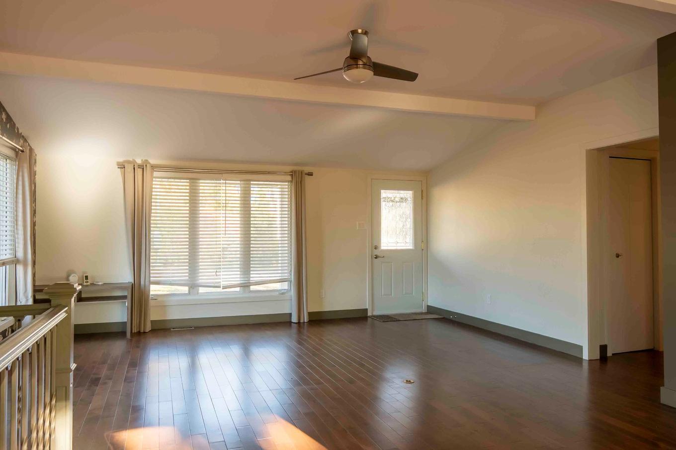 Salon - 4016 Ch. St-Charles, Terrebonne (Lachenaie), QC - Indoor Photo Showing Other Room