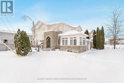 2 VANESSA DRIVE Orillia, ON L3V 7Y8