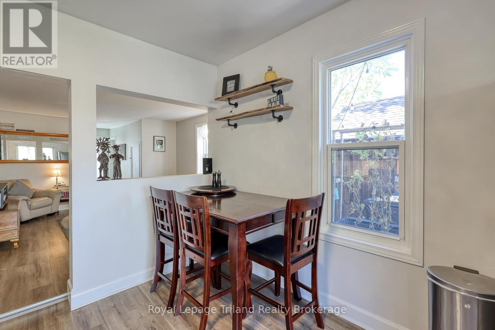 Eating Area - 661 Henry Street, Woodstock (Woodstock - South), ON - Indoor Photo Showing Dining Room