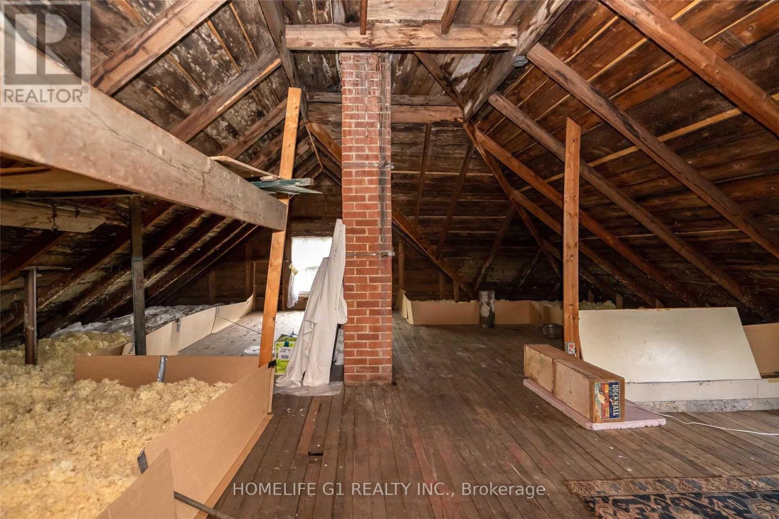 18692 Kennedy Road, Caledon, ON - Indoor Photo Showing Other Room With Fireplace