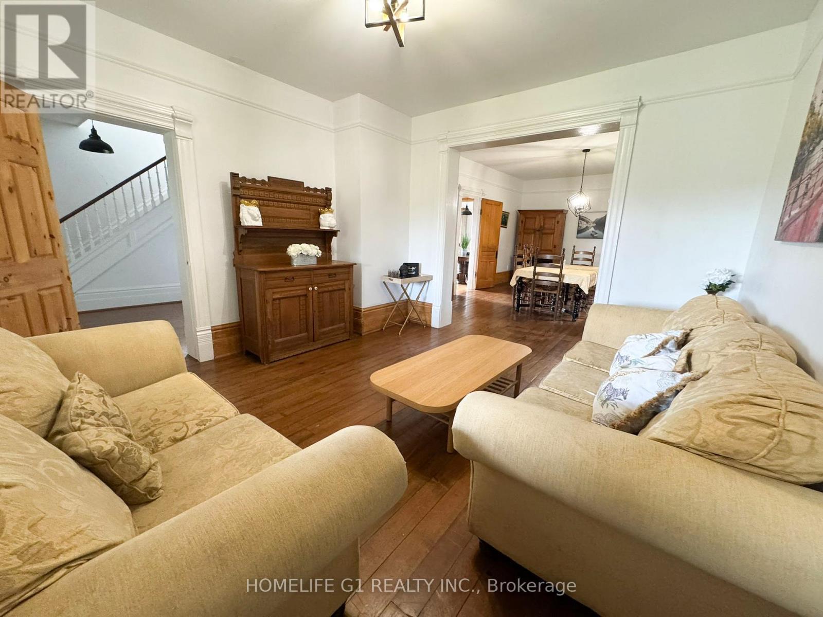 18692 Kennedy Road, Caledon, ON - Indoor Photo Showing Living Room