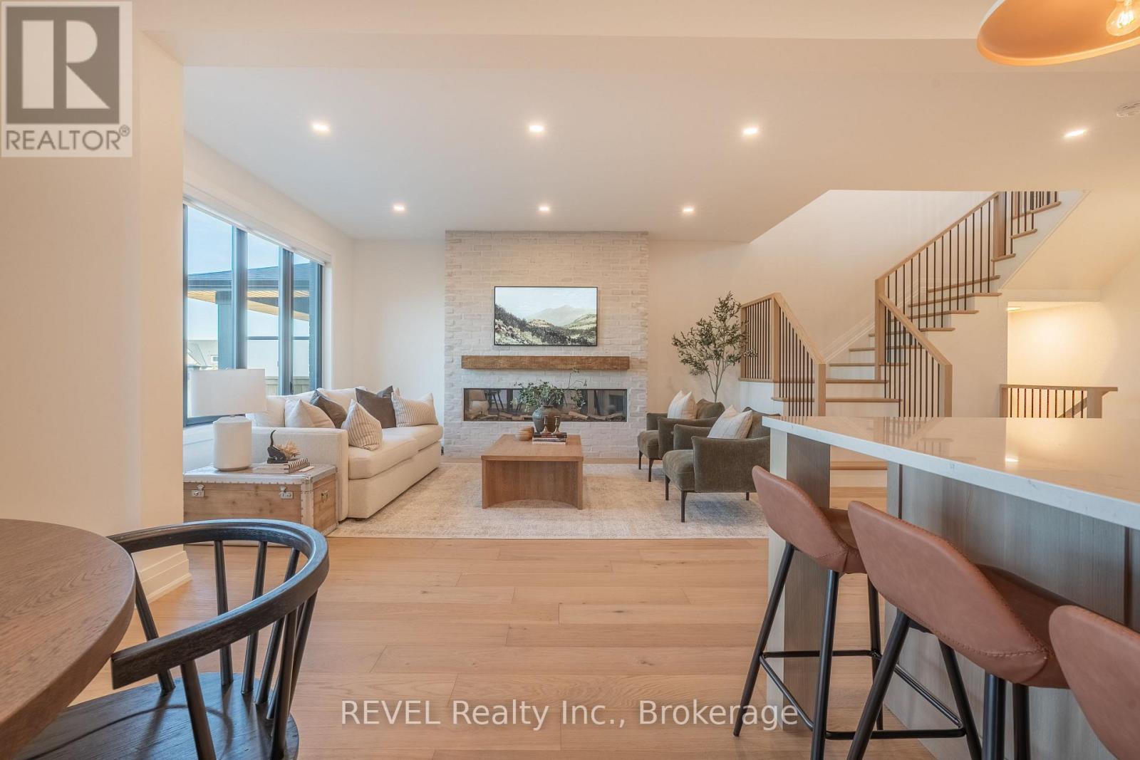 21 Arsenault Crescent, Pelham (Fonthill), ON - Indoor