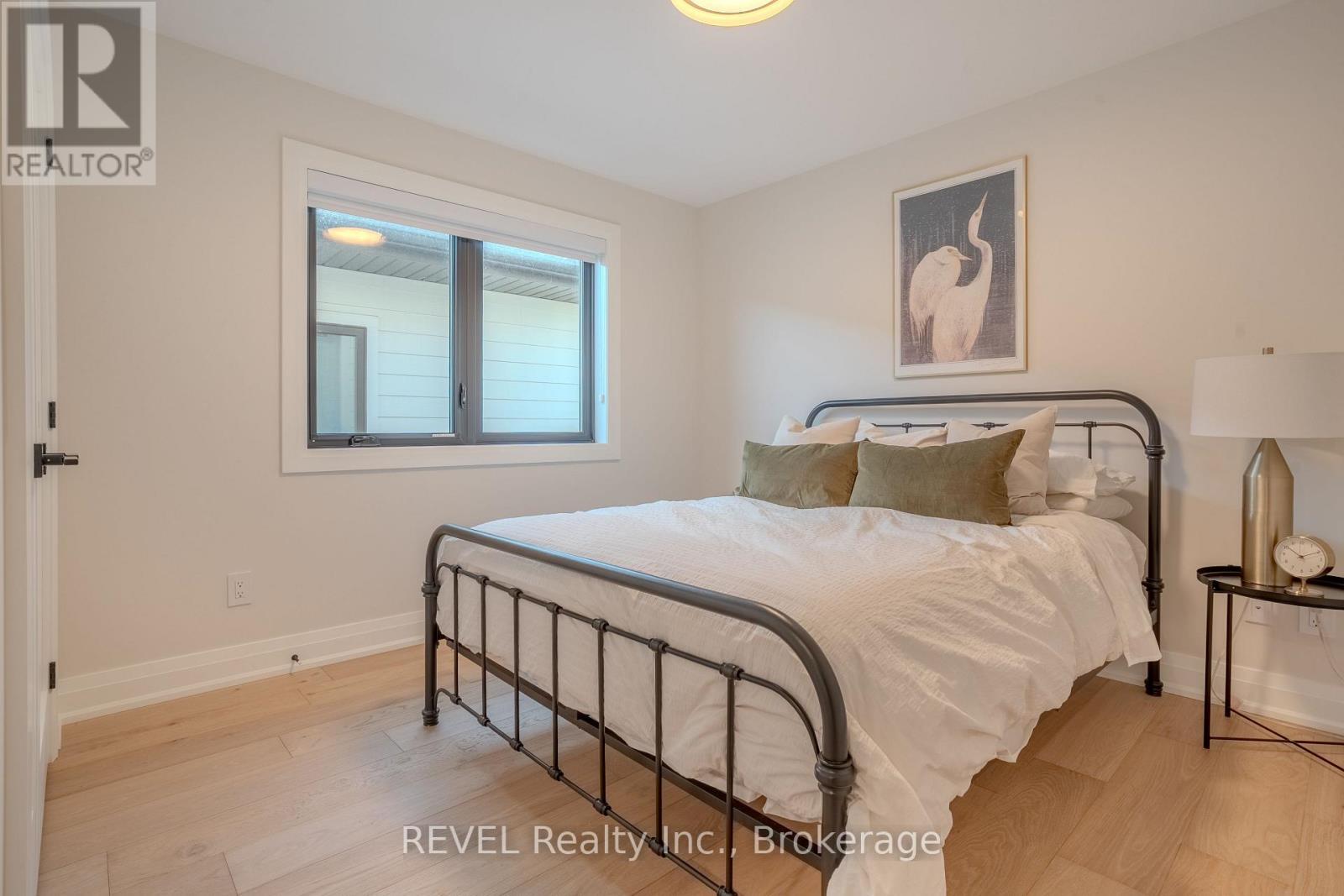 21 Arsenault Crescent, Pelham (Fonthill), ON - Indoor Photo Showing Bedroom