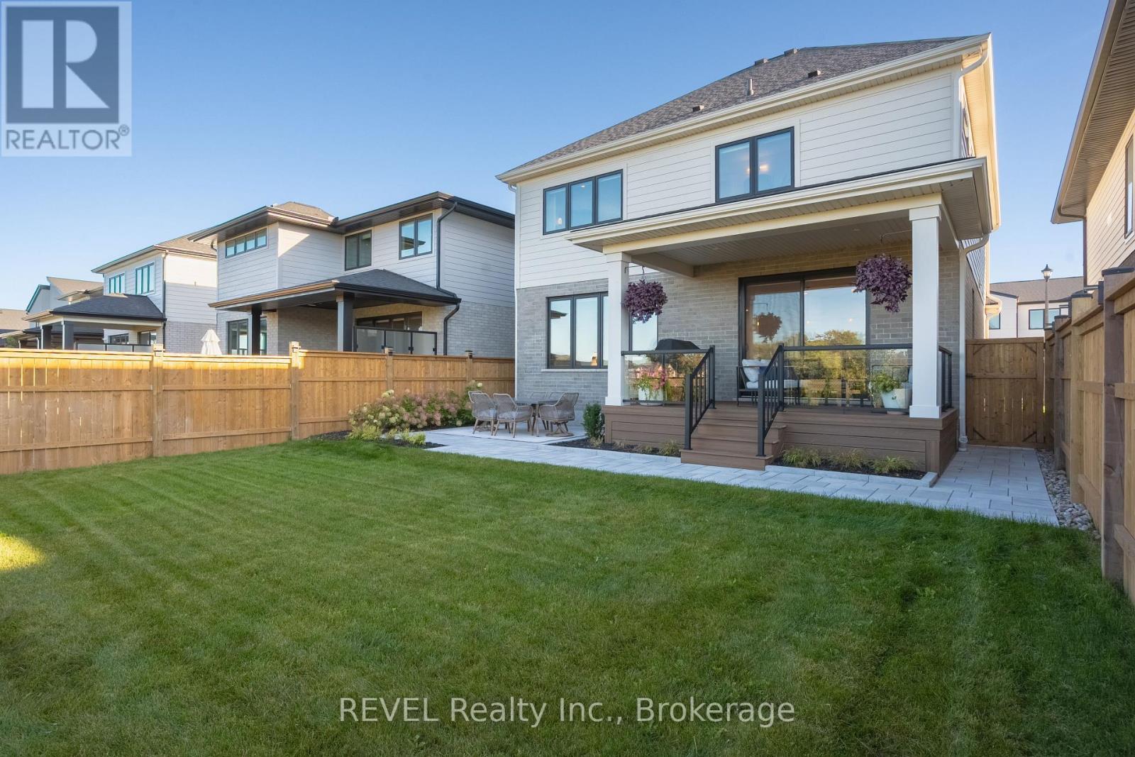 21 Arsenault Crescent, Pelham (Fonthill), ON - Outdoor With Deck Patio Veranda