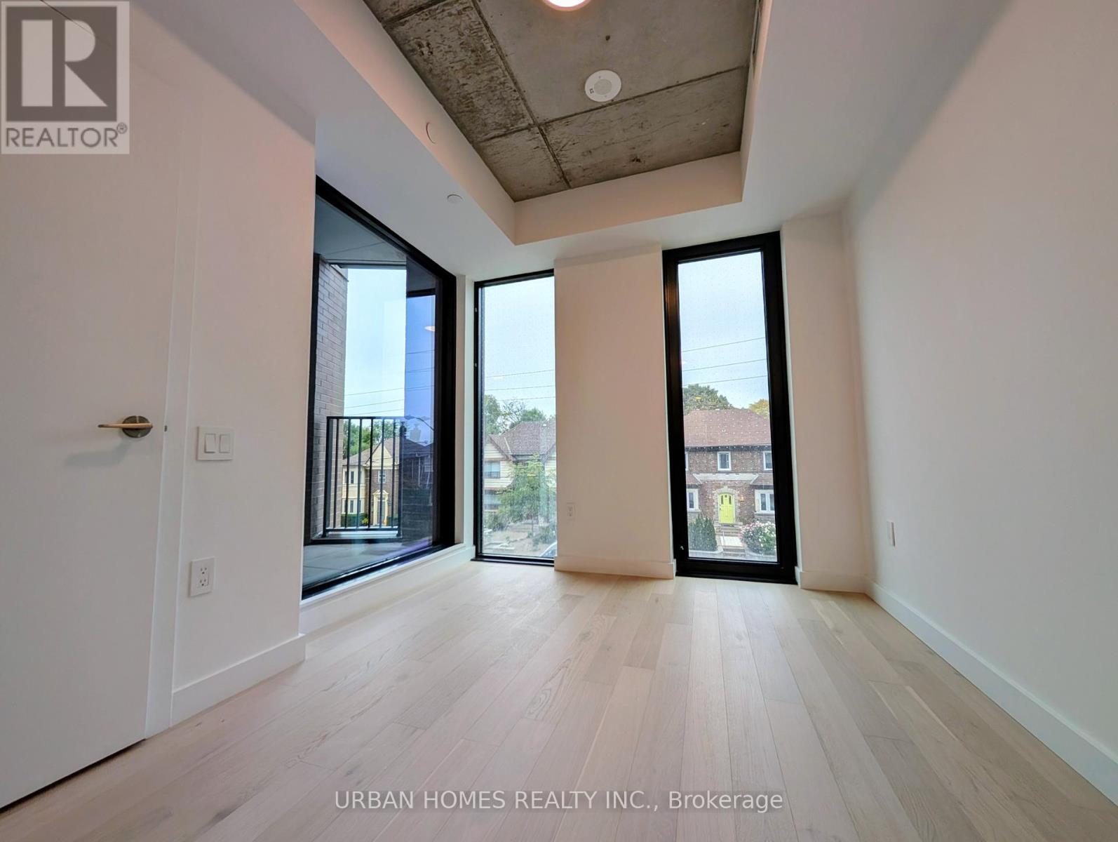 202 - 1720 Bayview Avenue, Toronto, ON - Indoor Photo Showing Other Room