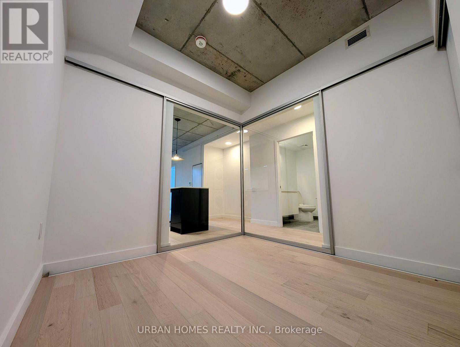 202 - 1720 Bayview Avenue, Toronto, ON - Indoor Photo Showing Other Room