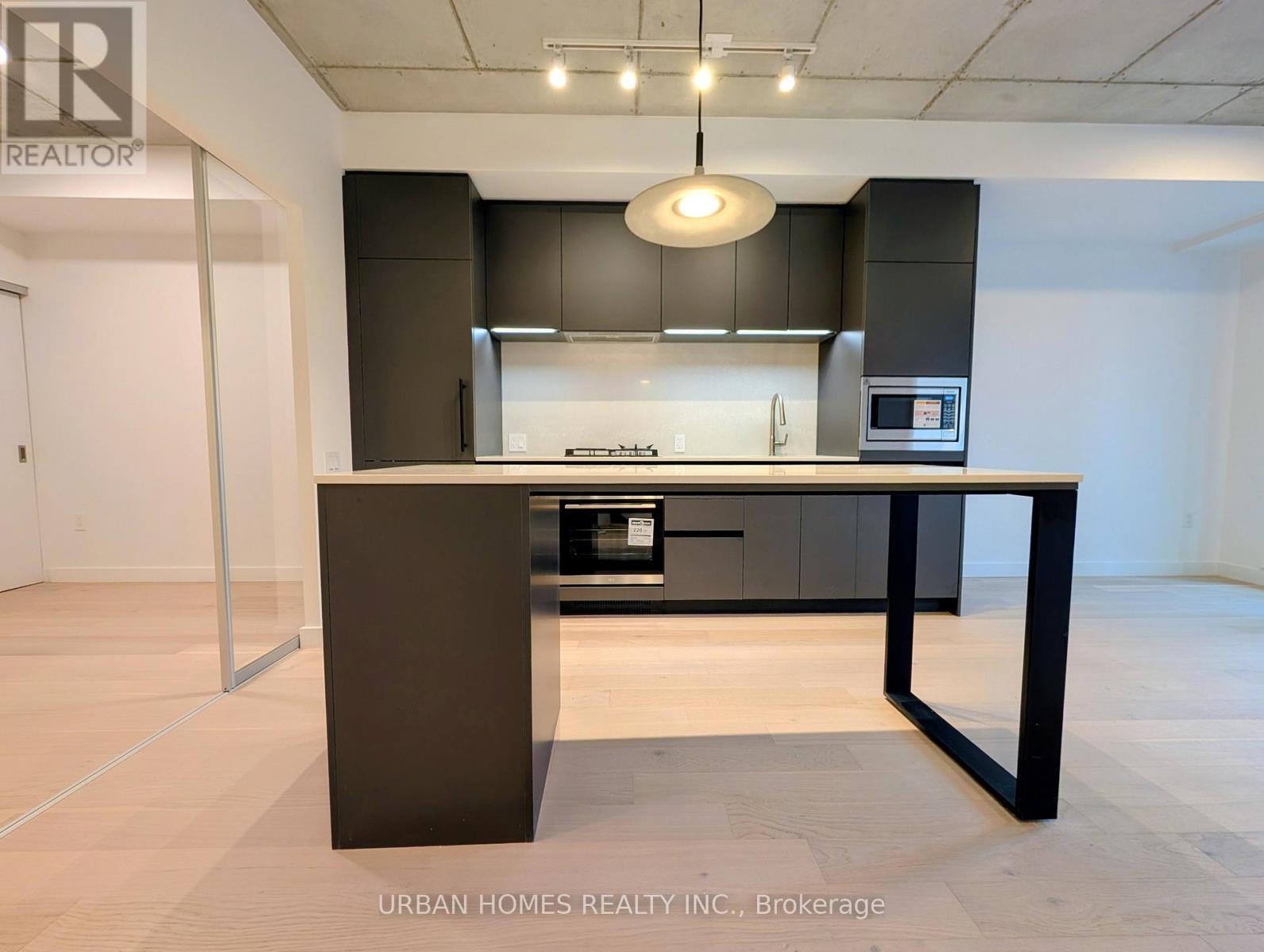 202 - 1720 Bayview Avenue, Toronto, ON - Indoor Photo Showing Other Room