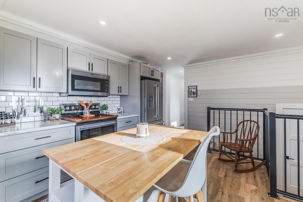 20 Menlow Crt, North River, NS