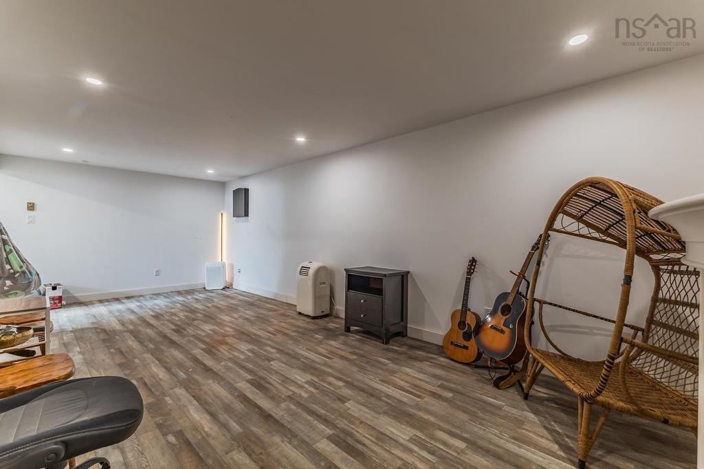 20 Menlow Crt, North River, NS