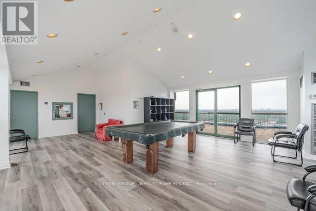 615 - 115 Hillcrest Avenue, Mississauga, ON - Indoor Photo Showing Other Room