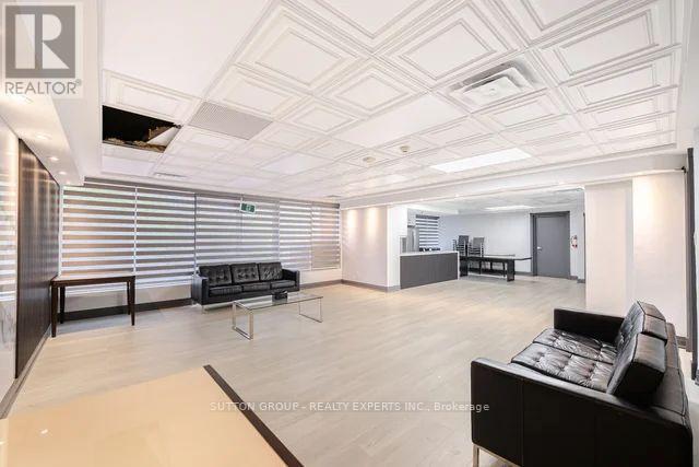 615 - 115 Hillcrest Avenue, Mississauga, ON - Indoor Photo Showing Other Room