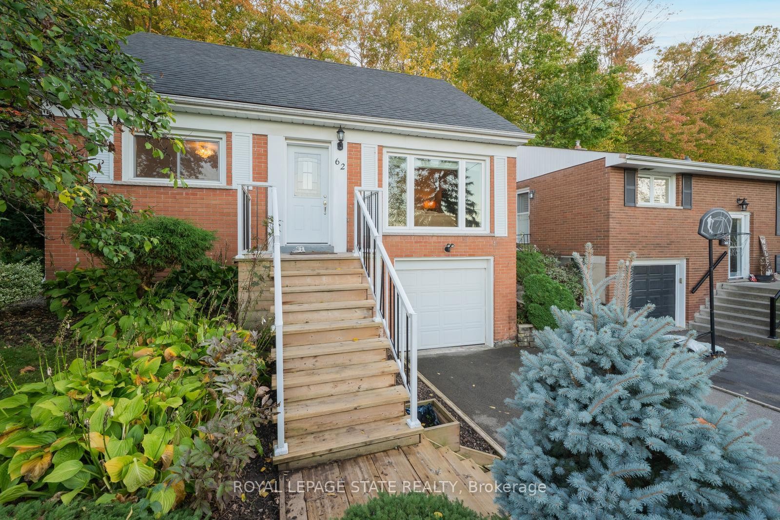 62 Brentwood Drive, Hamilton, ON - Outdoor