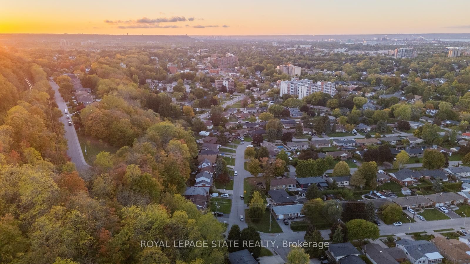 62 Brentwood Drive, Hamilton, ON - Outdoor With View