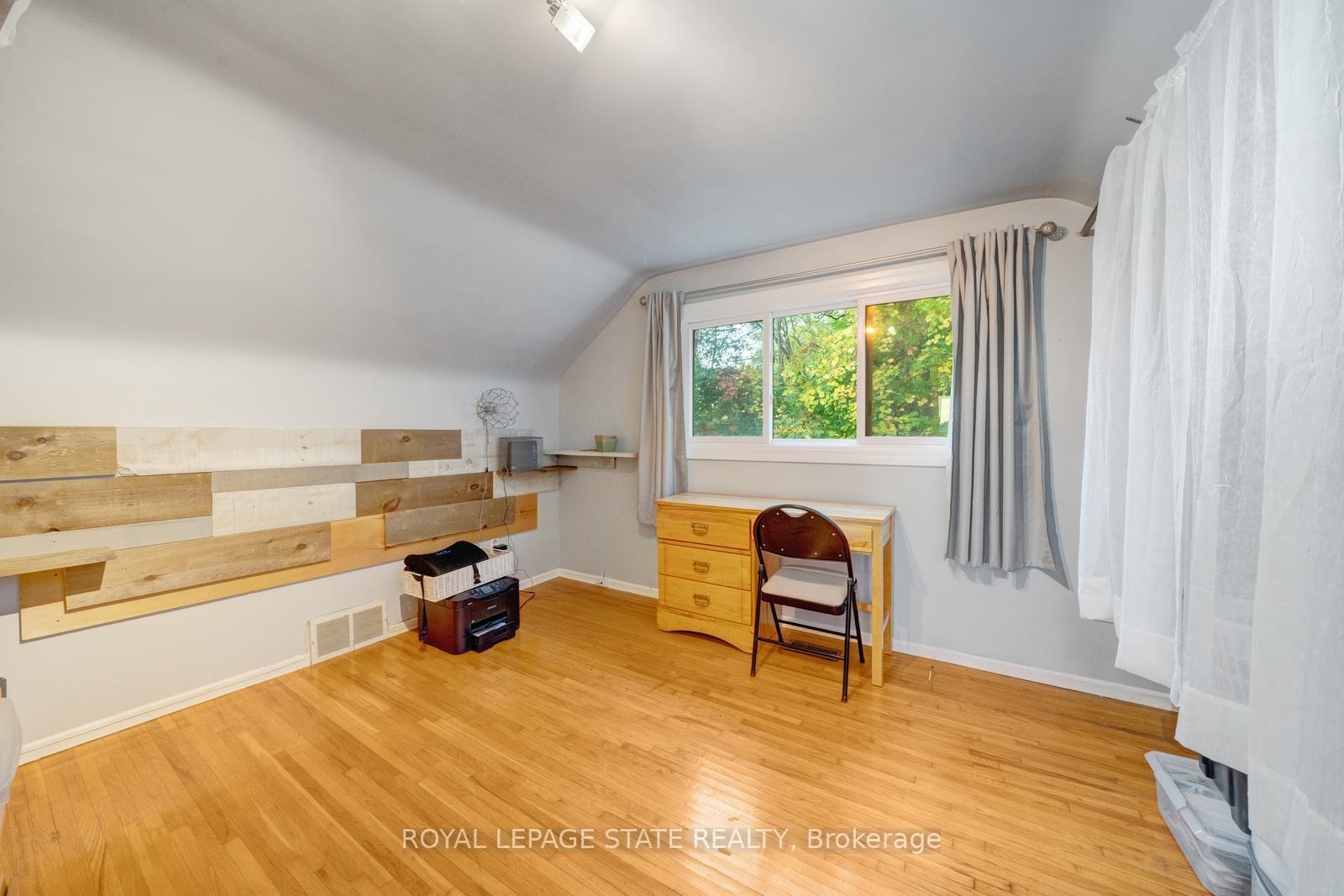 62 Brentwood Drive, Hamilton, ON - Indoor