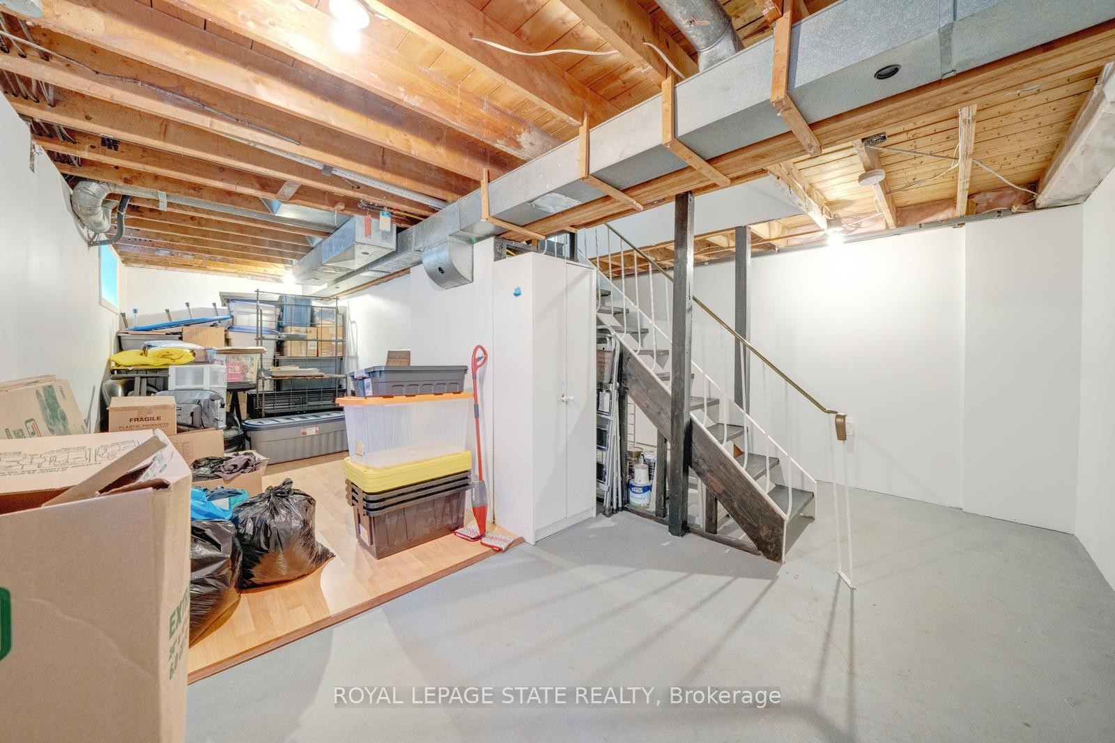 62 Brentwood Drive, Hamilton, ON - Indoor Photo Showing Basement