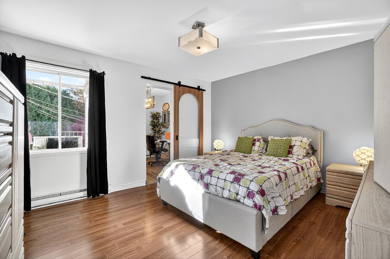 Primary bedroom - 99 Boul. Jérobelle, Saint-Jérôme, QC - Indoor Photo Showing Bedroom