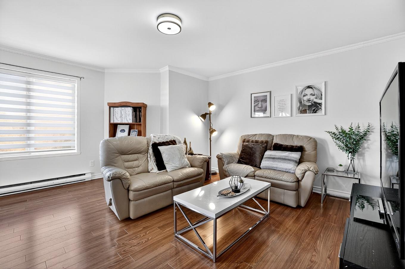 Living room - 99 Boul. Jérobelle, Saint-Jérôme, QC - Indoor Photo Showing Living Room