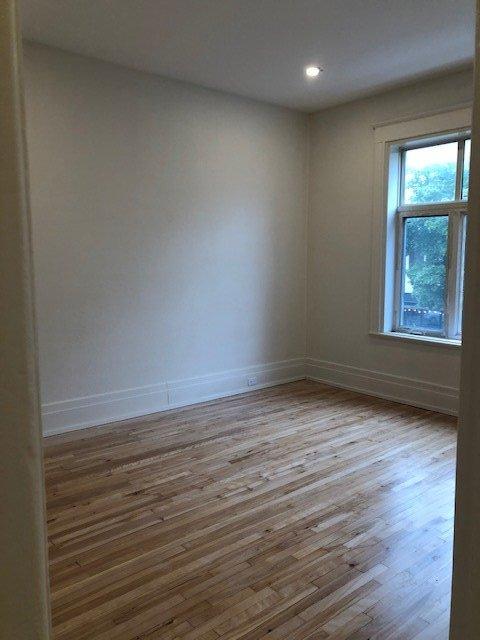 Bedroom - 2-1278 Rue Bélanger, Montréal (Rosemont/La Petite-Patrie), QC - Indoor Photo Showing Other Room